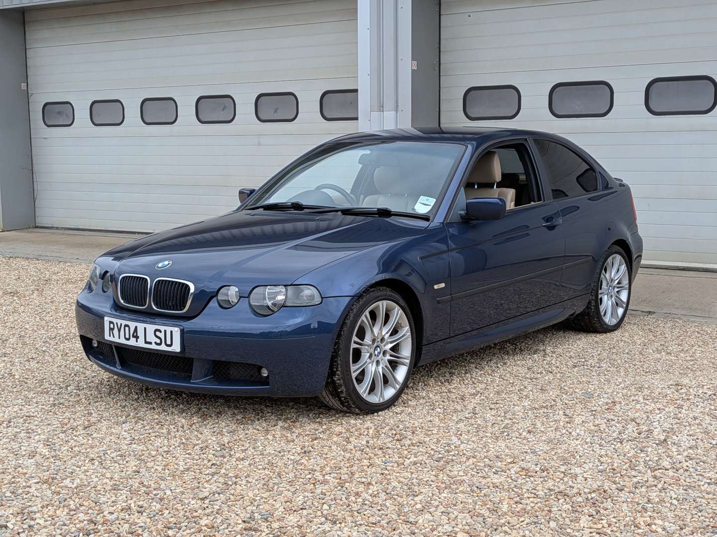 <p>2004 BMW 320TD E46 SPORT COMPACT</p>