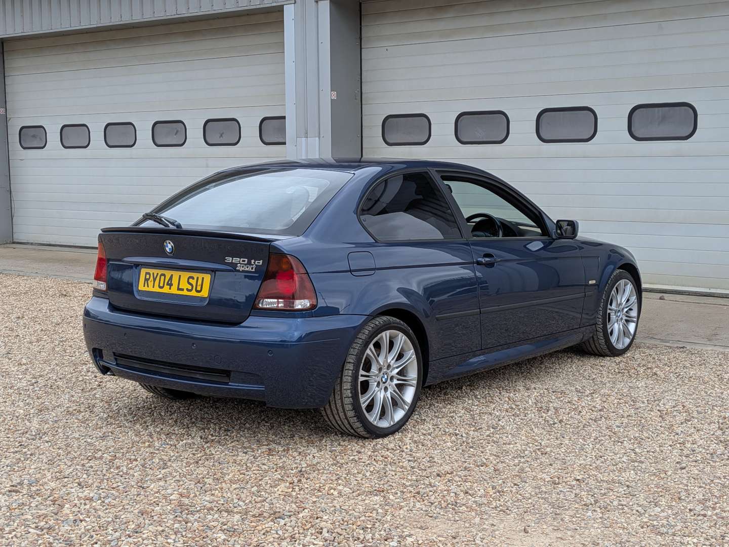 <p>2004 BMW 320TD E46 SPORT COMPACT</p>