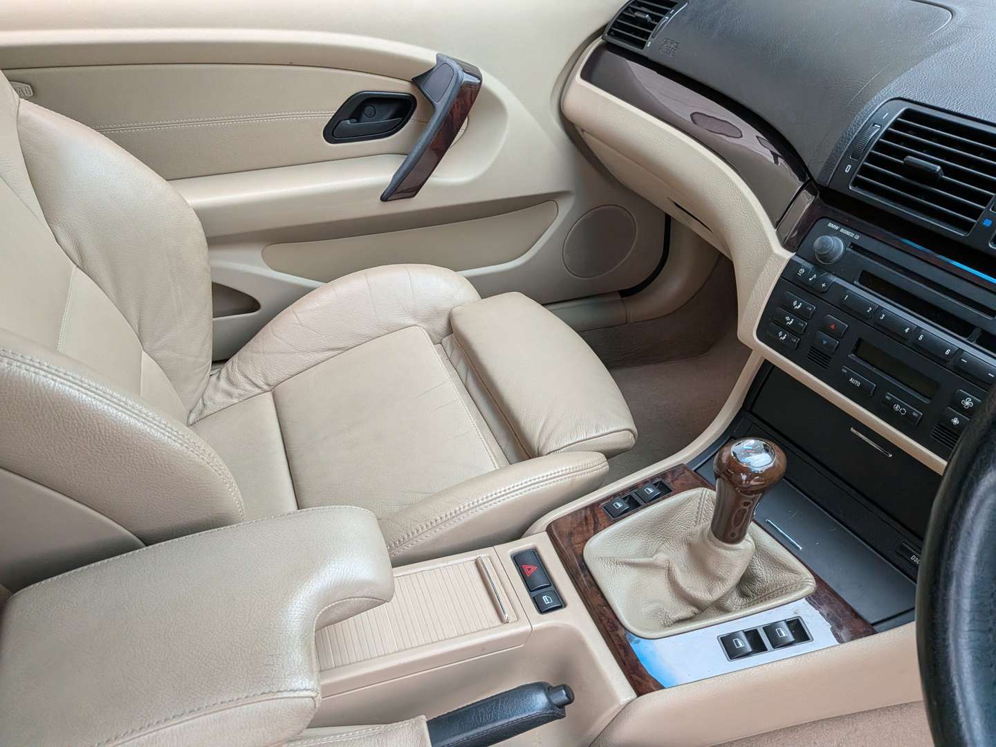 <p>2004 BMW 320TD E46 SPORT COMPACT</p>