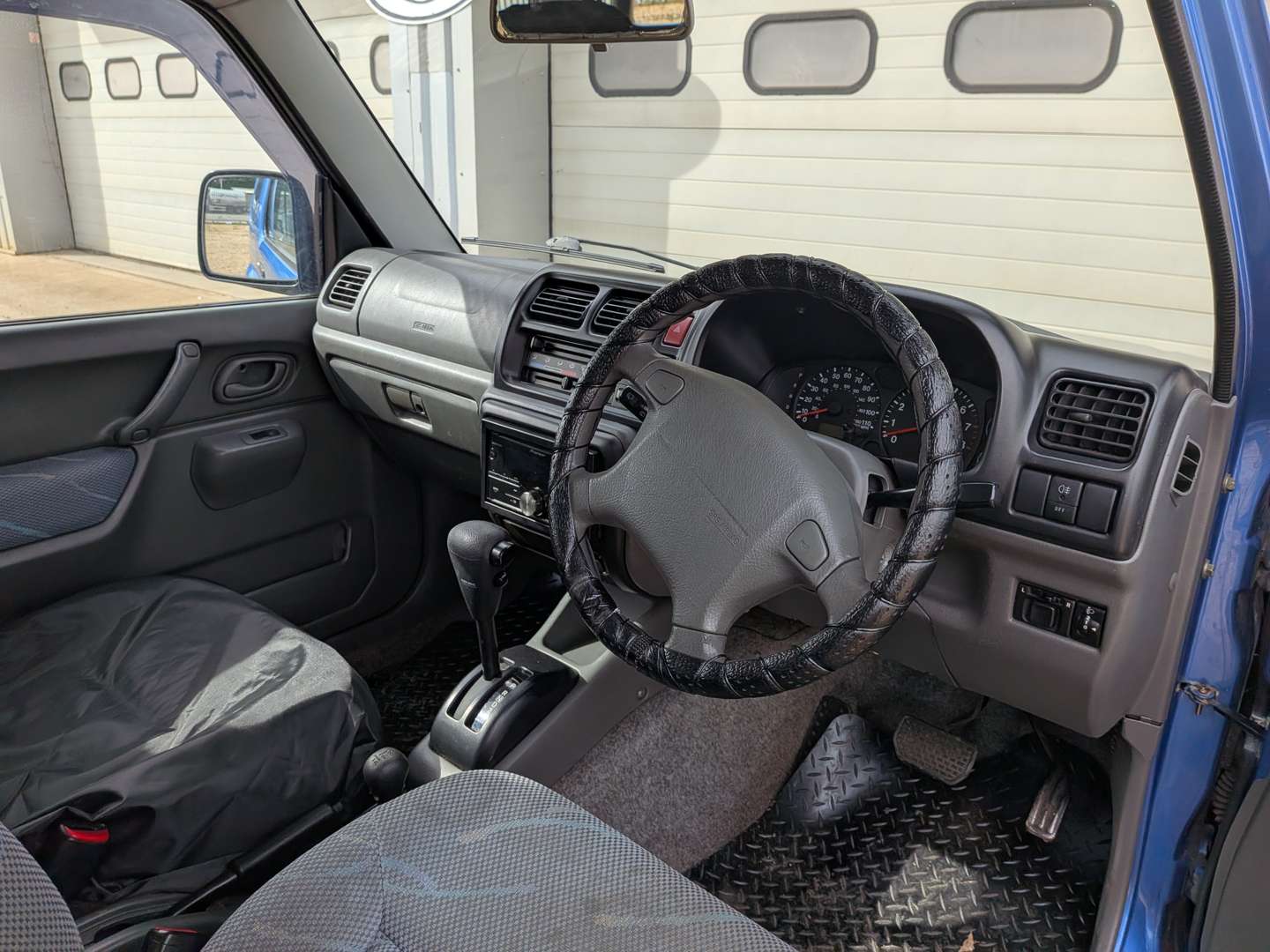 <p>2001 SUZUKI JIMNY JLX AUTO</p>