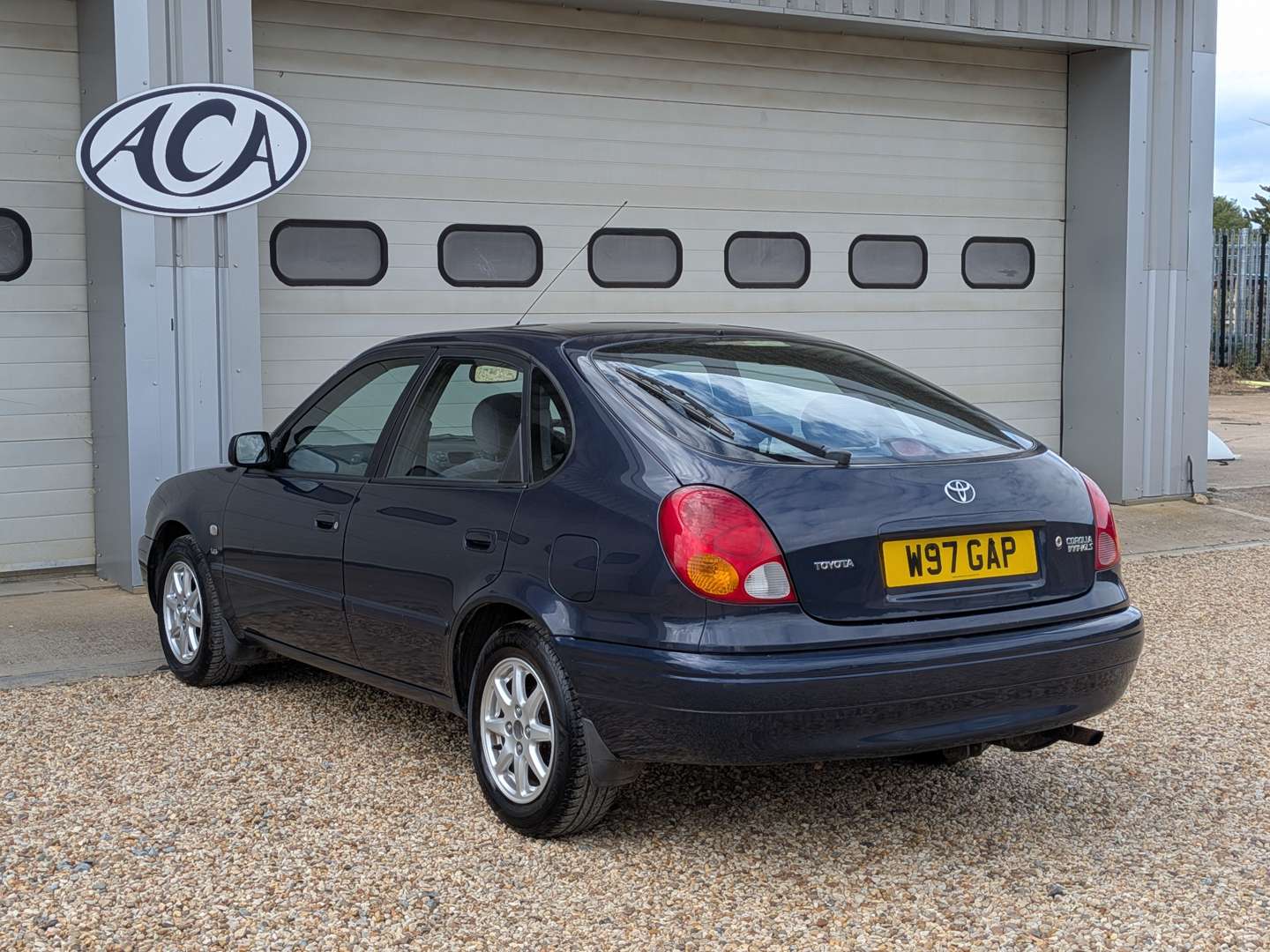 <p>2000 TOYOTA COROLLA VVTI GLS</p>