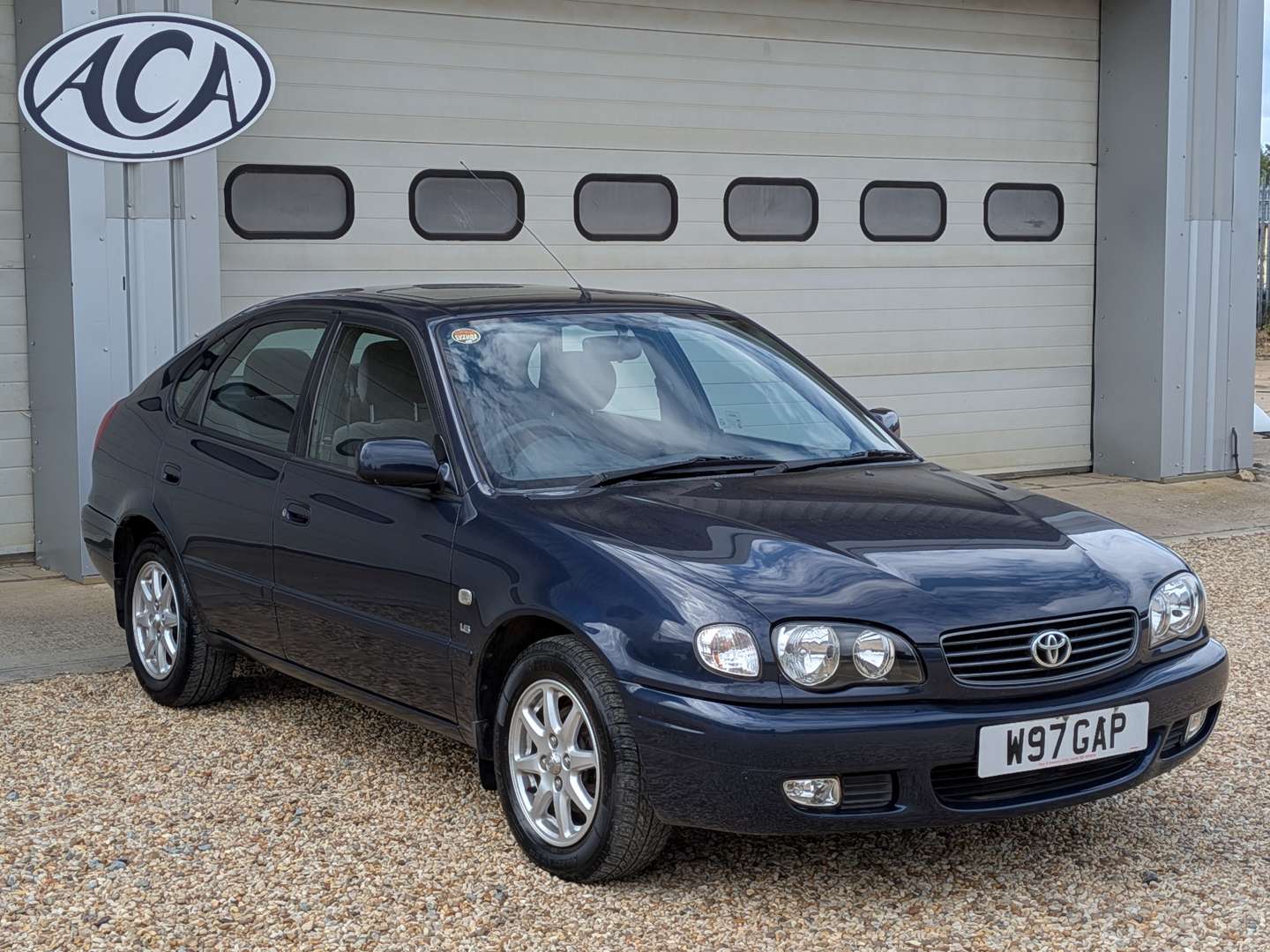 <p>2000 TOYOTA COROLLA VVTI GLS</p>