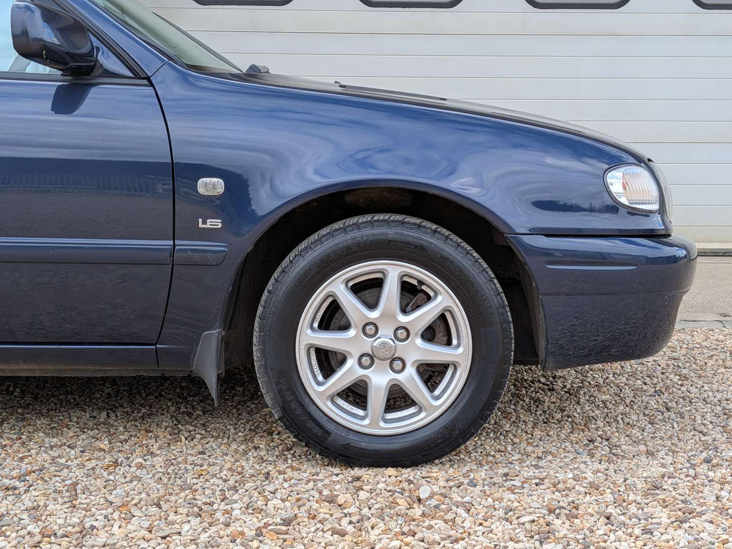 <p>2000 TOYOTA COROLLA VVTI GLS</p>