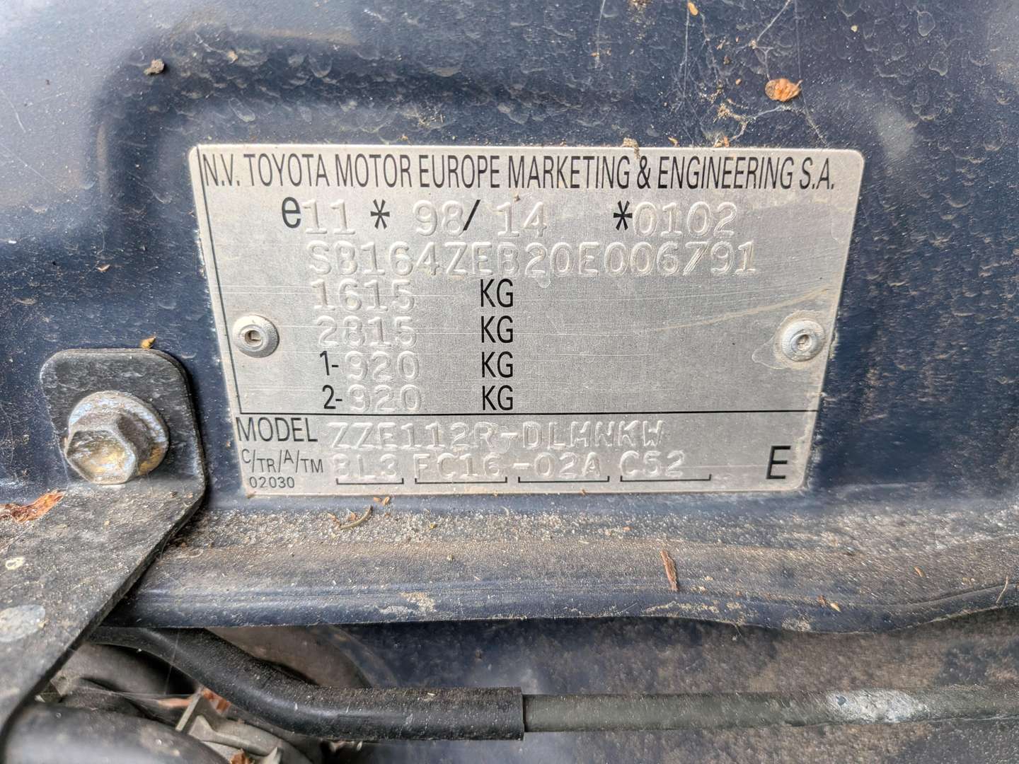<p>2000 TOYOTA COROLLA VVTI GLS</p>