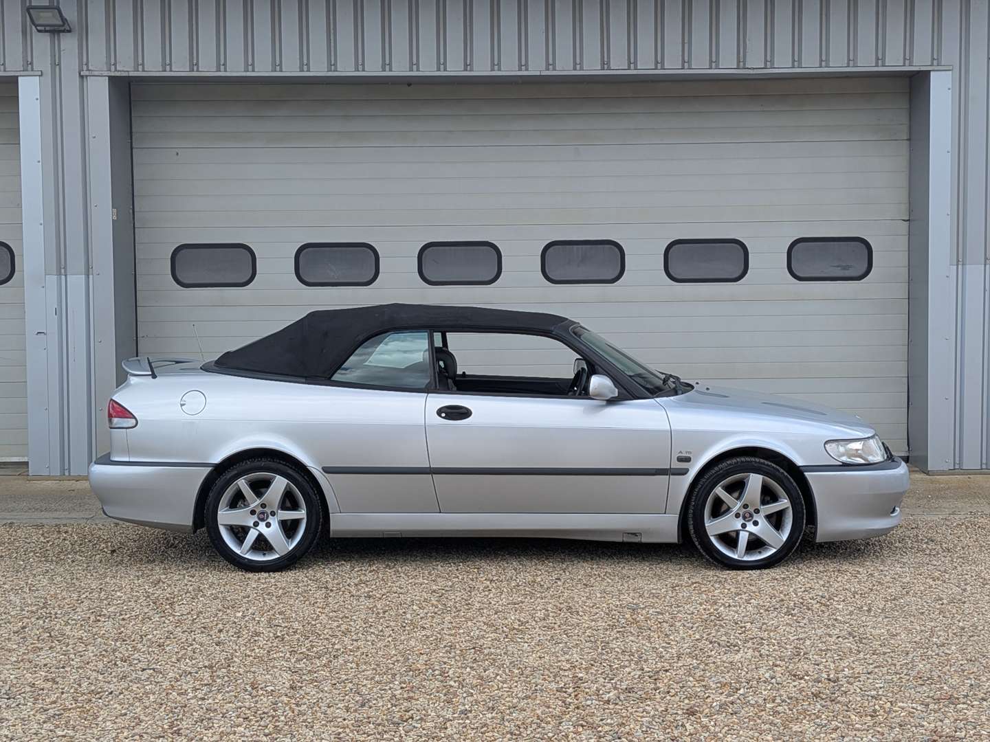 <p>2001 SAAB 93 AERO CONVERTIBLE</p>