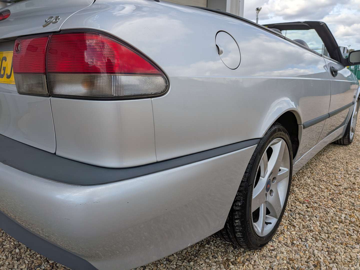<p>2001 SAAB 93 AERO CONVERTIBLE</p>
