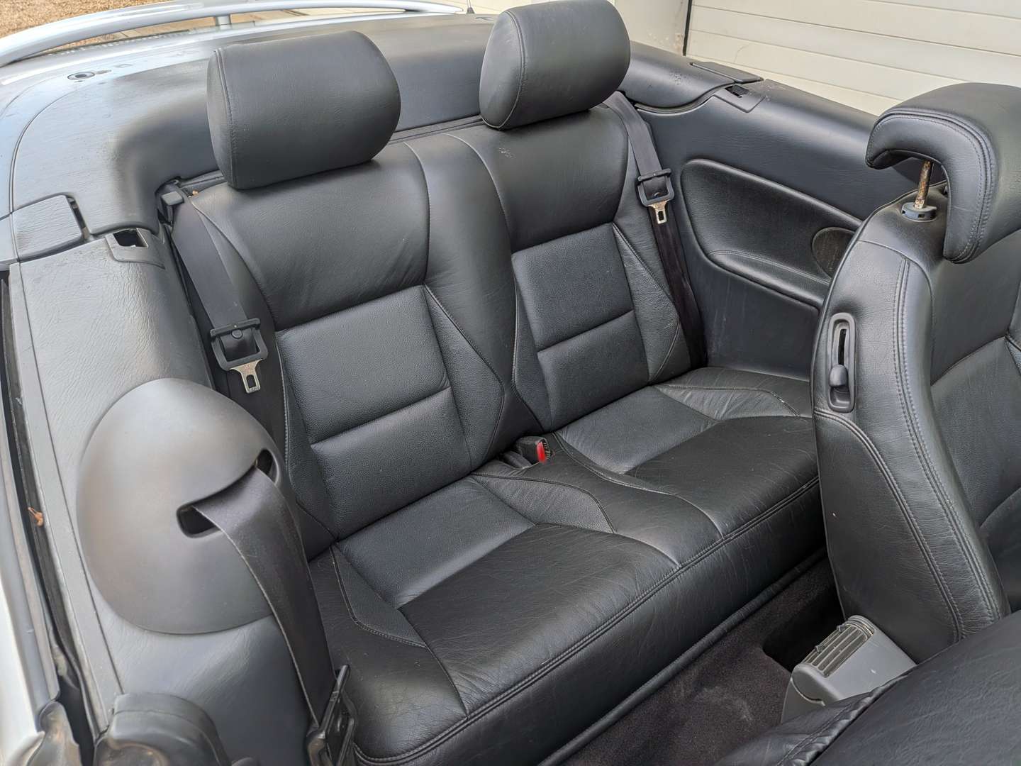 <p>2001 SAAB 93 AERO CONVERTIBLE</p>