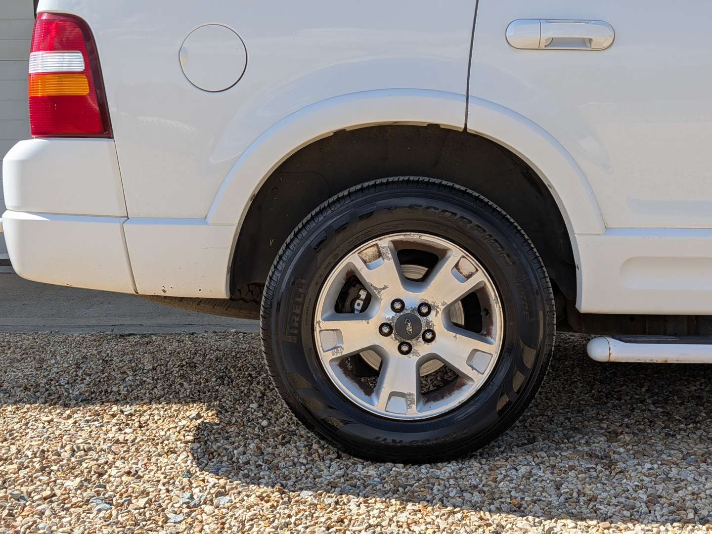 <p>2005 FORD EXPLORER XLT 4X4</p>
