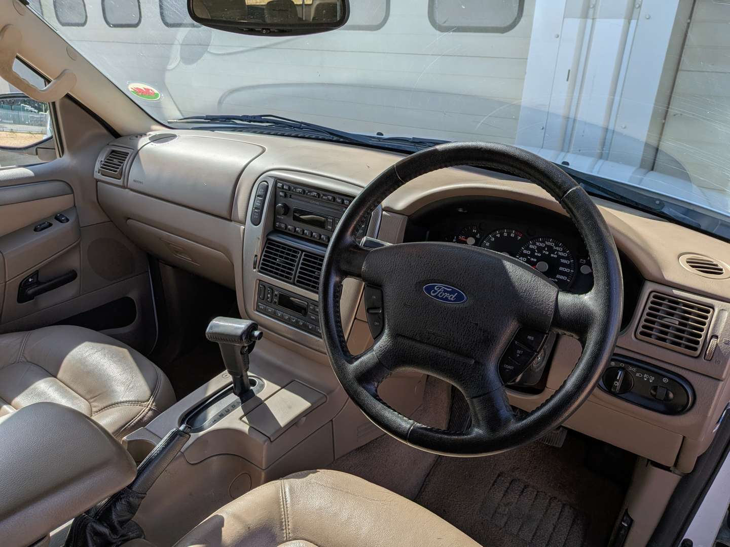<p>2005 FORD EXPLORER XLT 4X4</p>