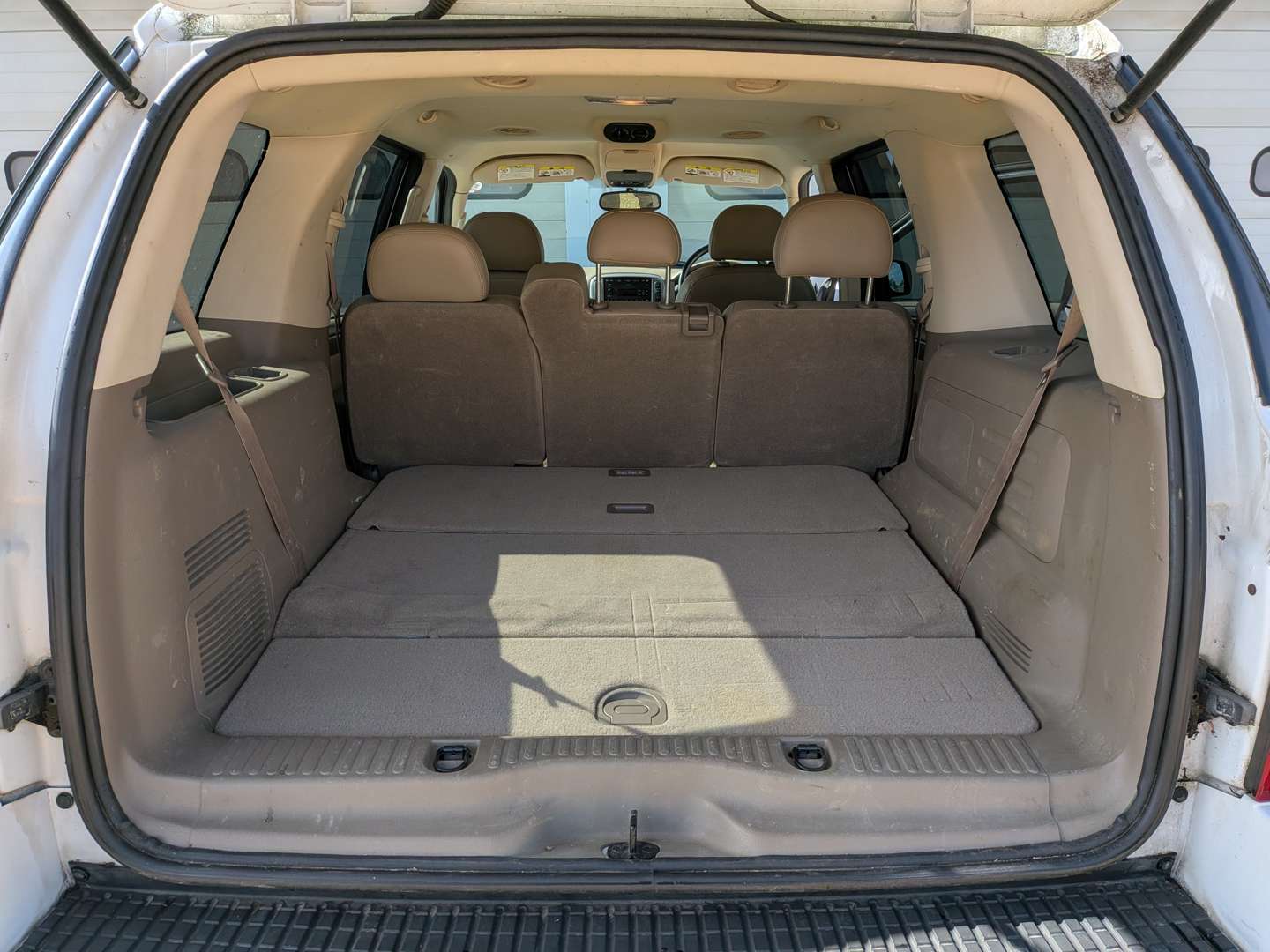 <p>2005 FORD EXPLORER XLT 4X4</p>