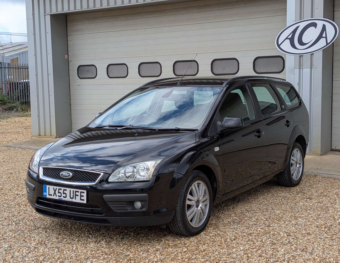 <p>2005 FORD FOCUS GHIA T - UNDER 30K MILES FROM NEW</p>