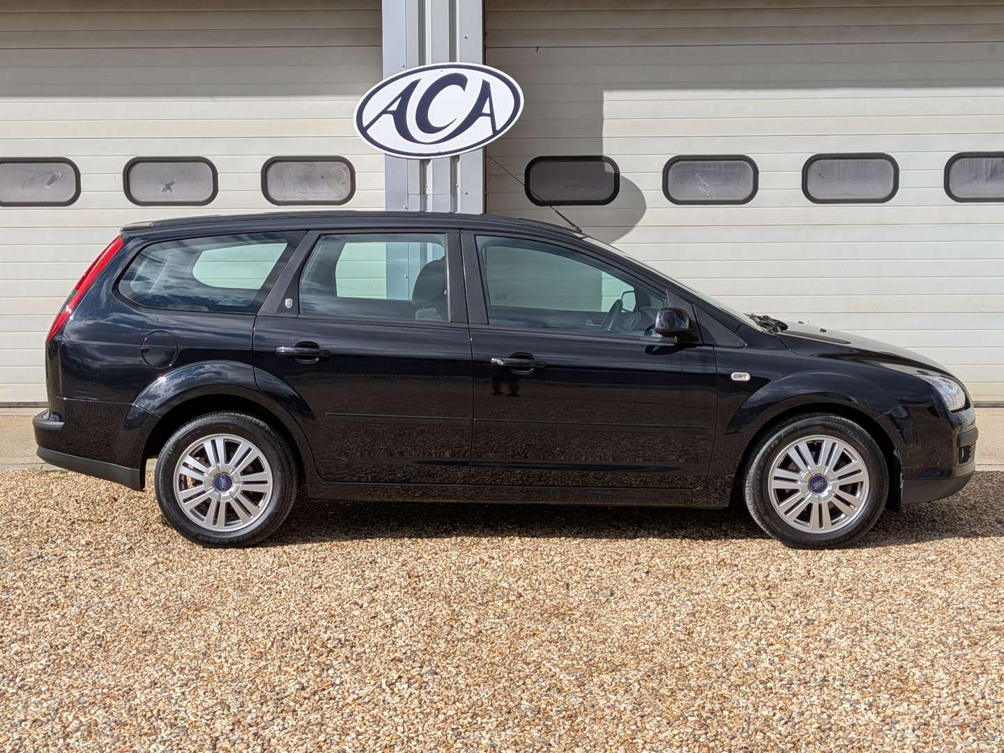 <p>2005 FORD FOCUS GHIA T - UNDER 30K MILES FROM NEW</p>