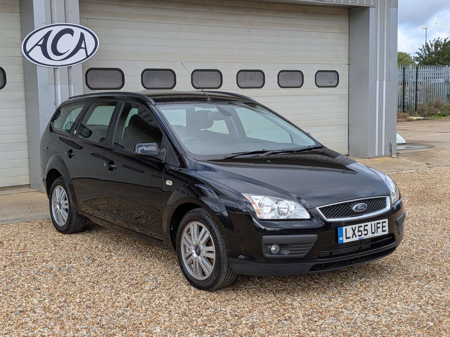 <p>2005 FORD FOCUS GHIA T - UNDER 30K MILES FROM NEW</p>