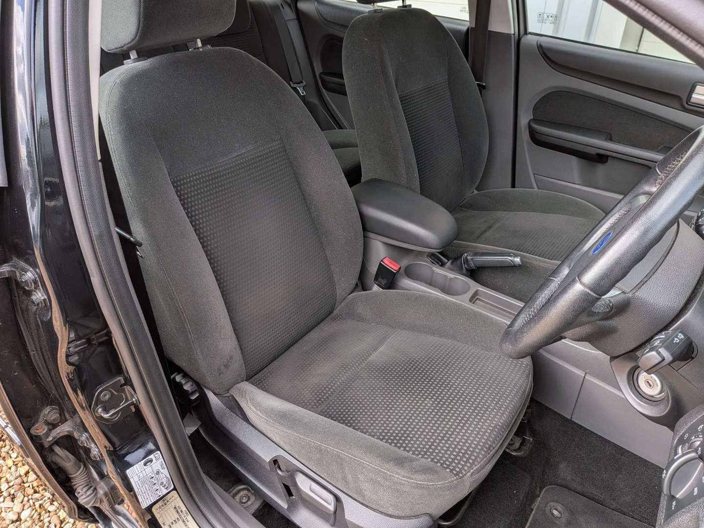 <p>2005 FORD FOCUS GHIA T - UNDER 30K MILES FROM NEW</p>