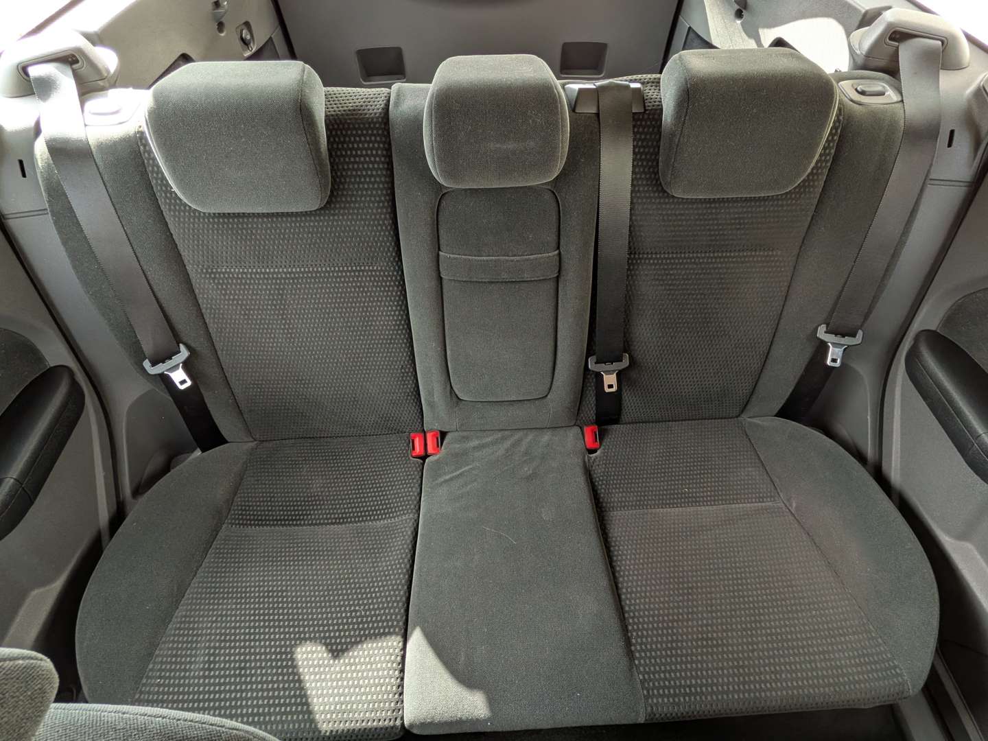 <p>2005 FORD FOCUS GHIA T - UNDER 30K MILES FROM NEW</p>