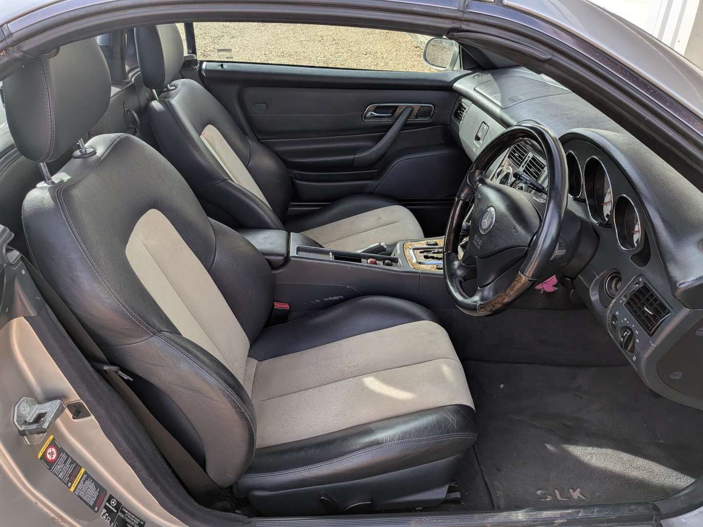 <p>2004 MERCEDES SLK 320 R170 AUTO</p>