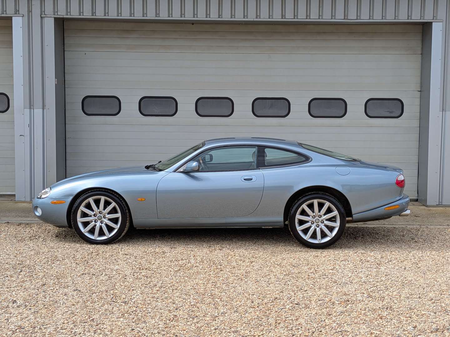 <p>2004 JAGUAR XK8 4.2 COUPE AUTO</p>