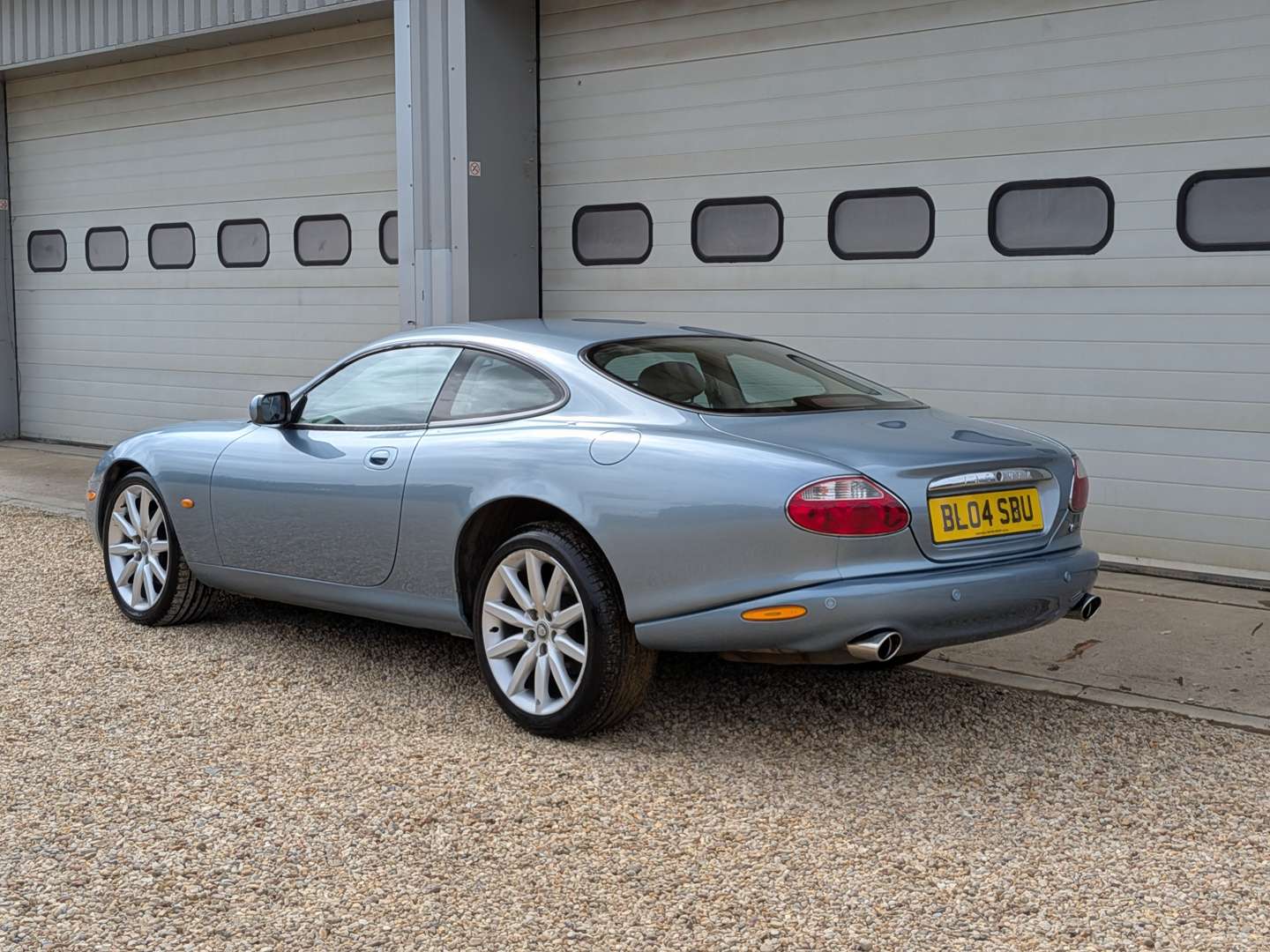 <p>2004 JAGUAR XK8 4.2 COUPE AUTO</p>