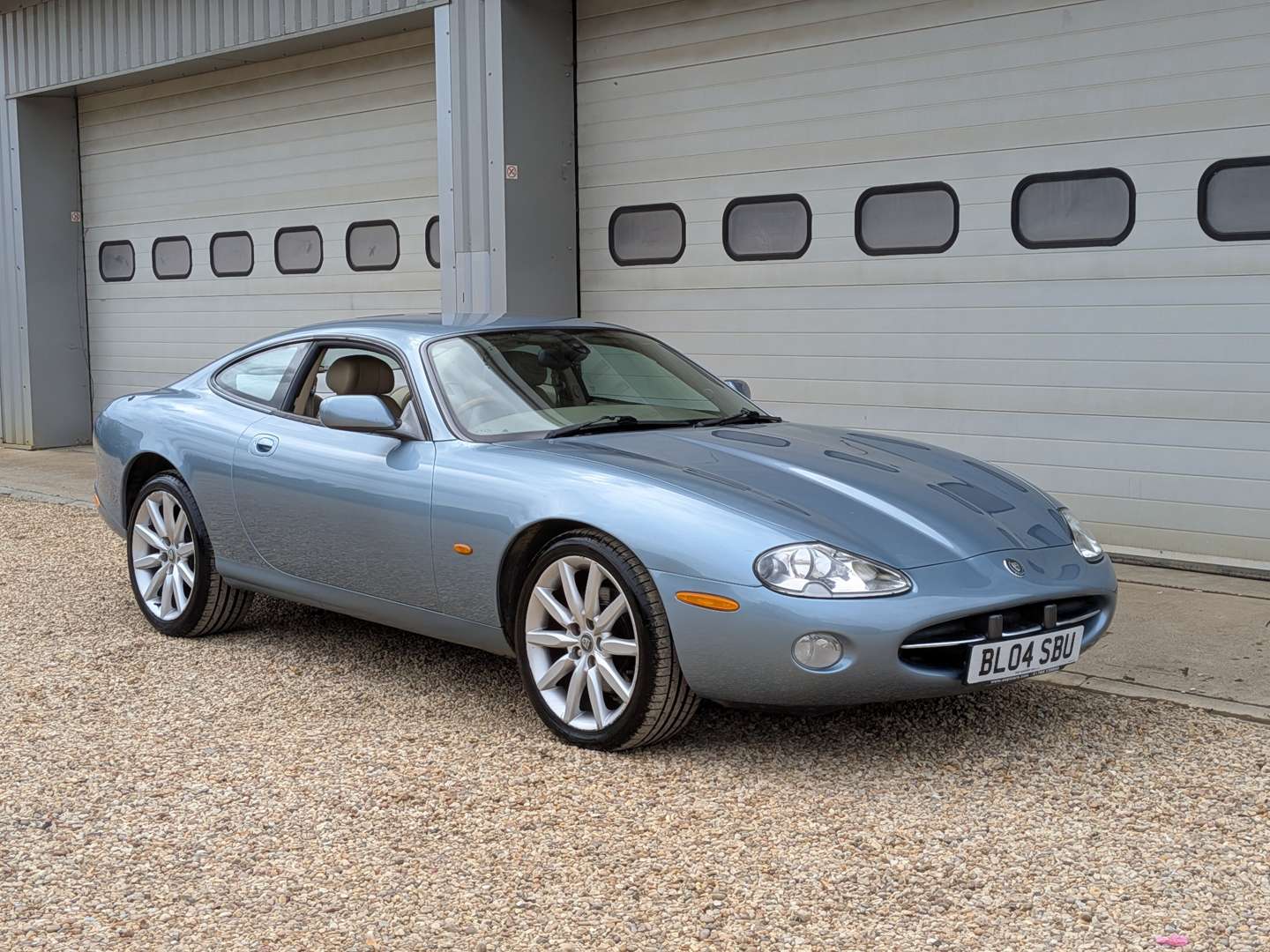 <p>2004 JAGUAR XK8 4.2 COUPE AUTO</p>