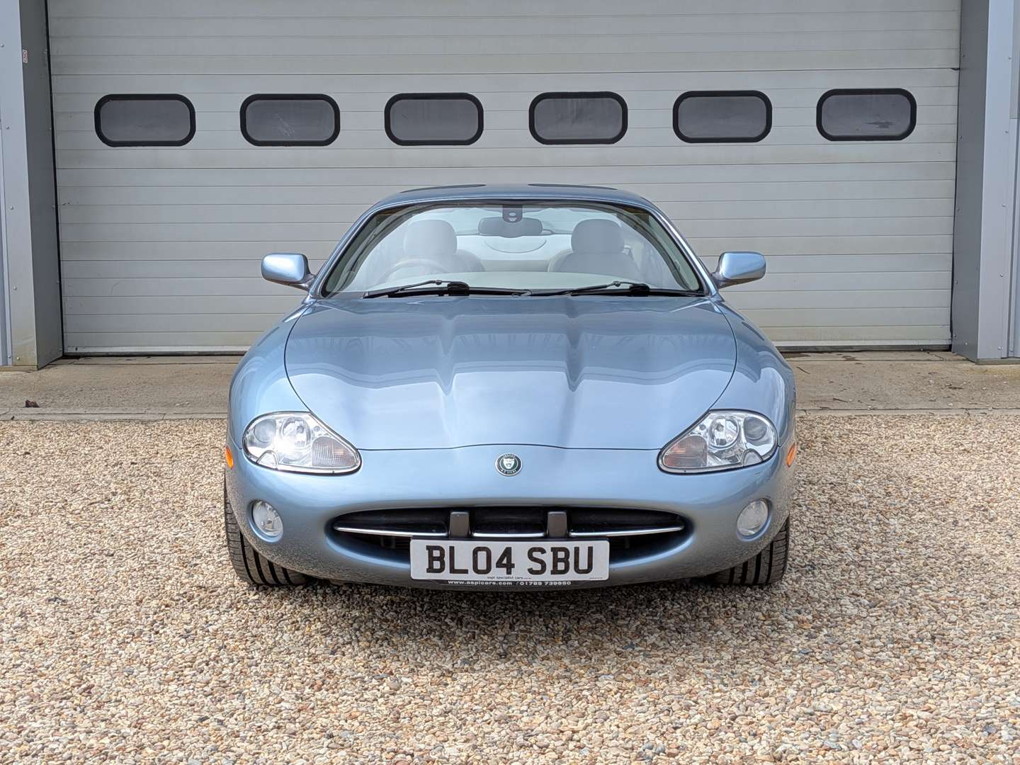 <p>2004 JAGUAR XK8 4.2 COUPE AUTO</p>