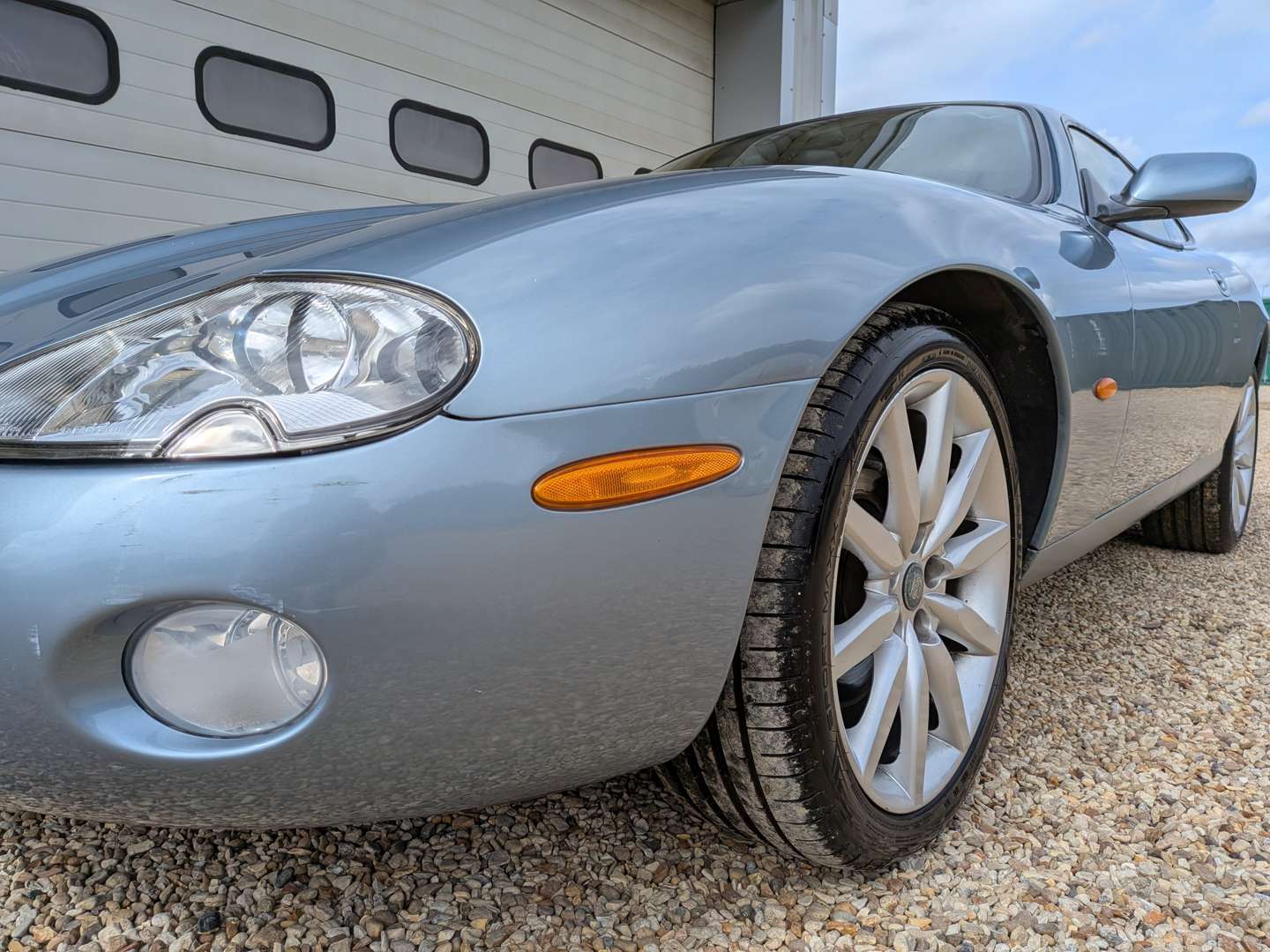 <p>2004 JAGUAR XK8 4.2 COUPE AUTO</p>