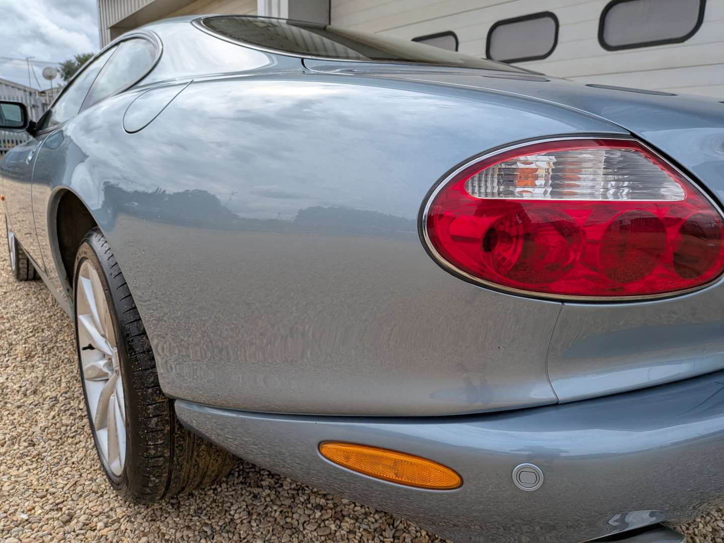 <p>2004 JAGUAR XK8 4.2 COUPE AUTO</p>