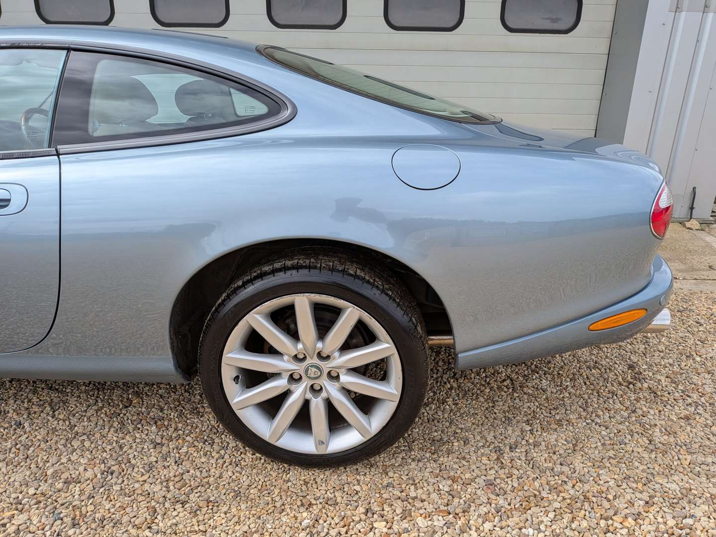 <p>2004 JAGUAR XK8 4.2 COUPE AUTO</p>