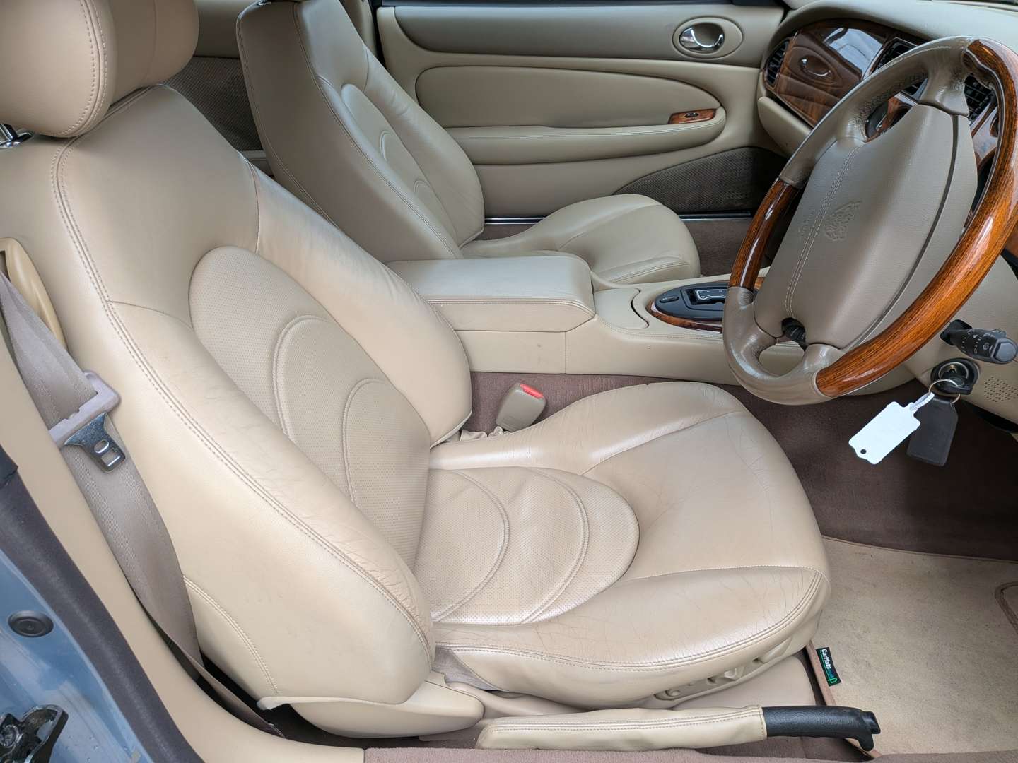 <p>2004 JAGUAR XK8 4.2 COUPE AUTO</p>