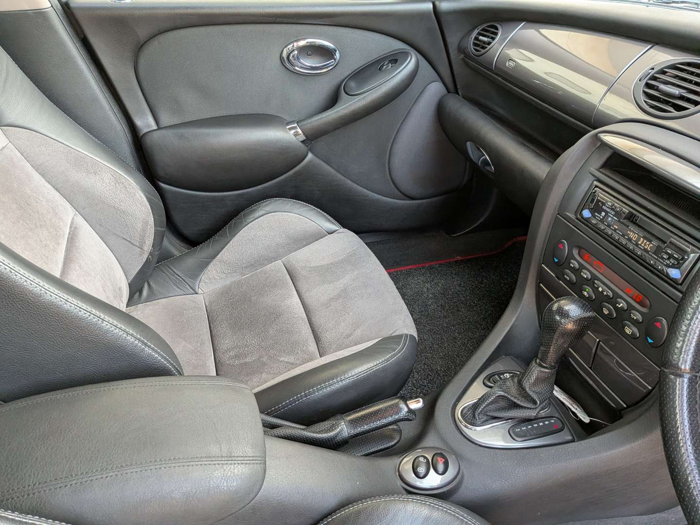 <p>2004 MG ZT+ CDTI AUTO</p>