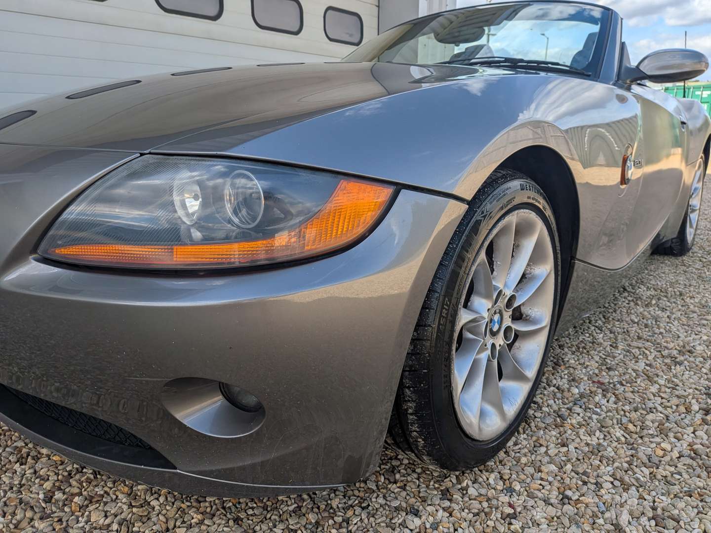 <p>2005 BMW Z4 ROADSTER</p>