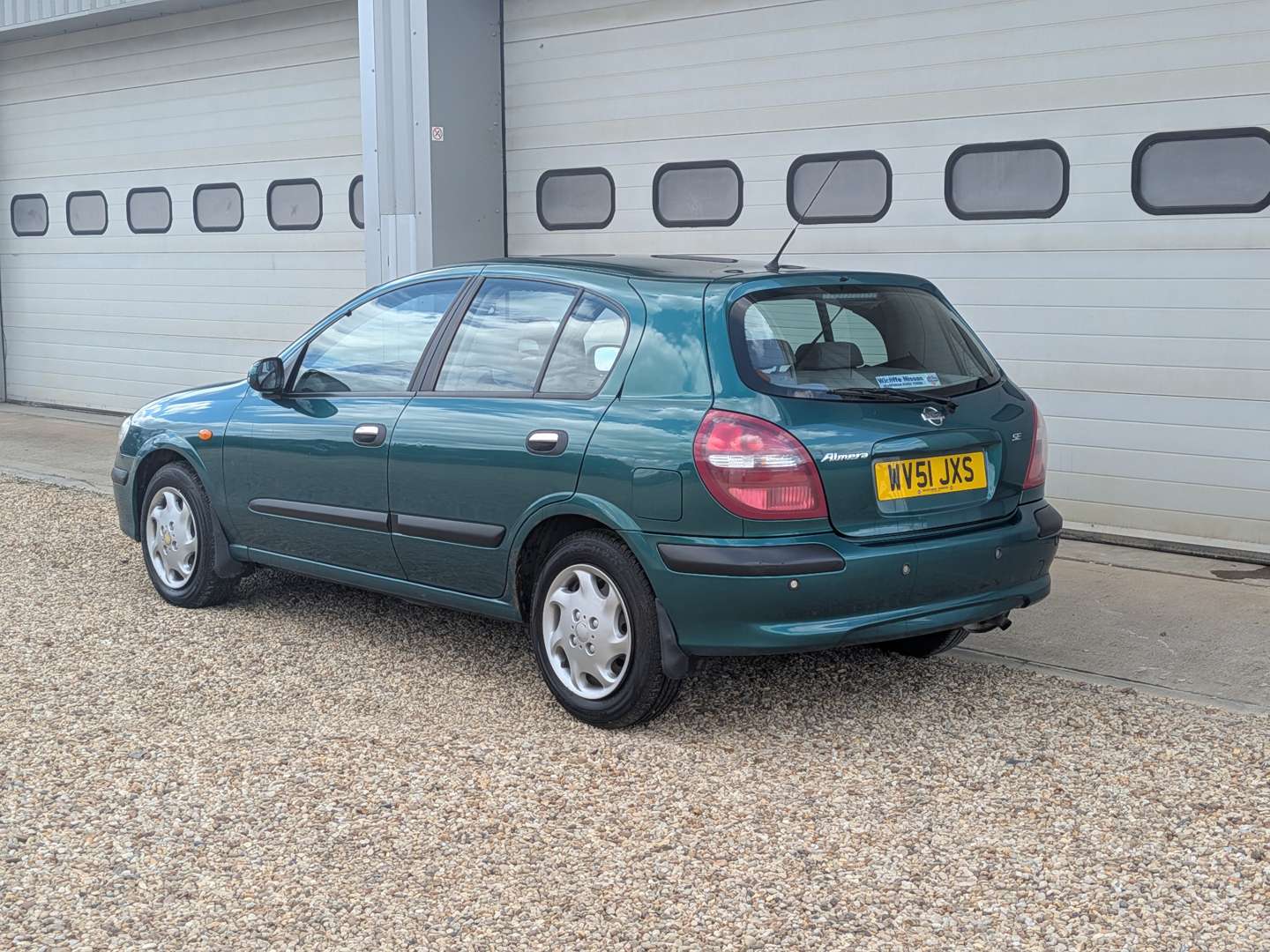 <p>2001 NISSAN ALMERA SE</p>