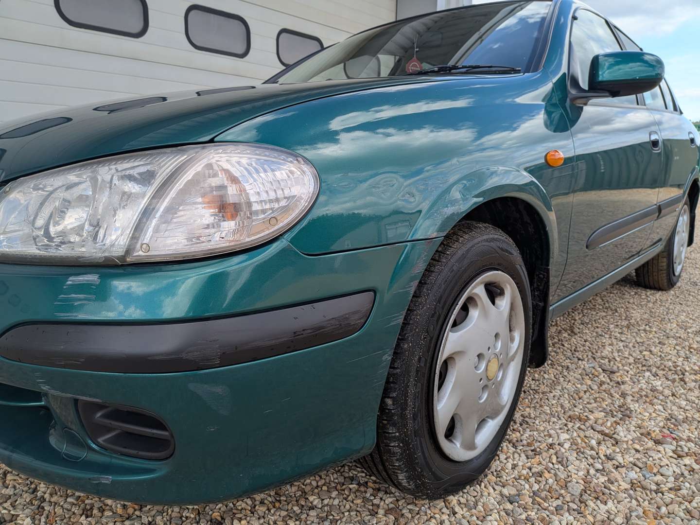 <p>2001 NISSAN ALMERA SE</p>