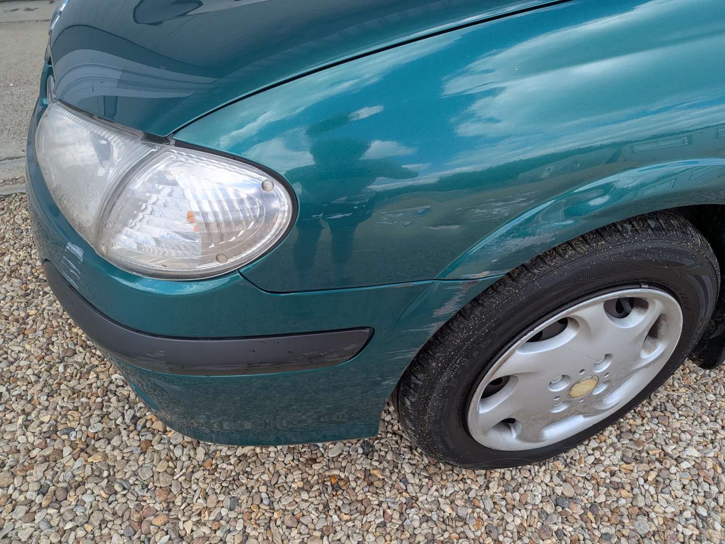 <p>2001 NISSAN ALMERA SE</p>
