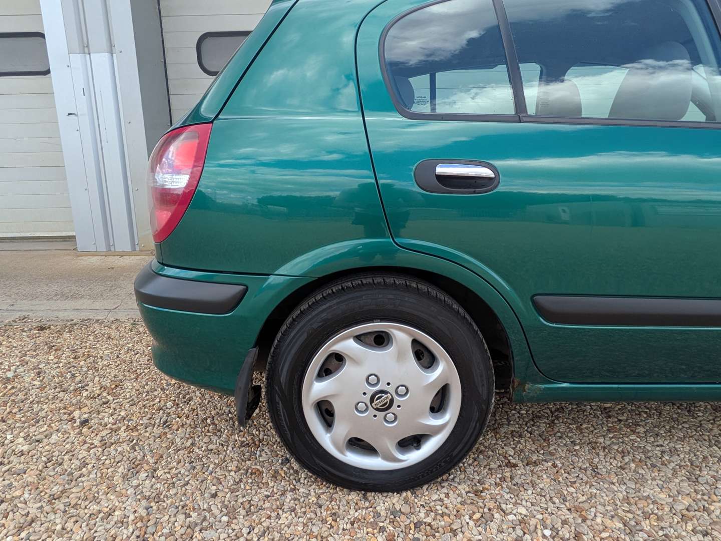 <p>2001 NISSAN ALMERA SE</p>