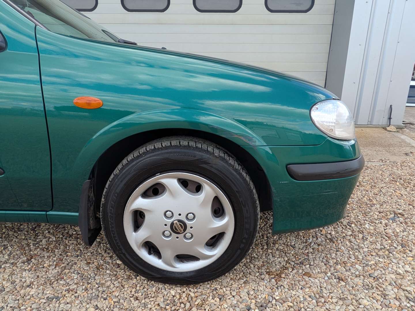 <p>2001 NISSAN ALMERA SE</p>