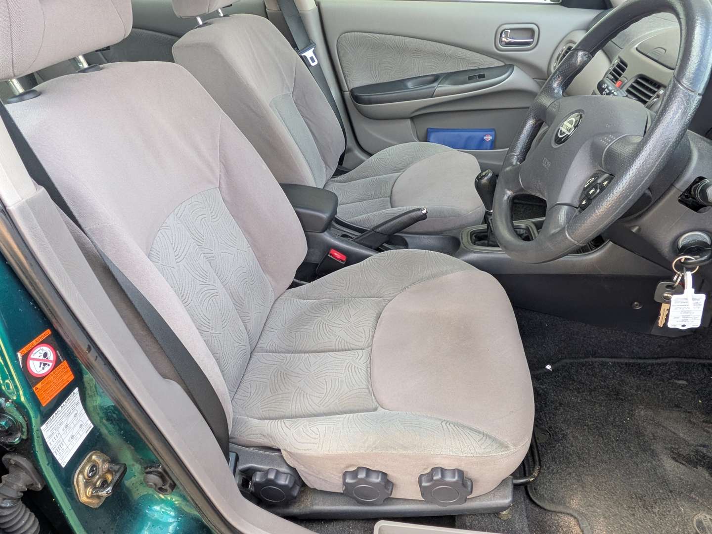 <p>2001 NISSAN ALMERA SE</p>