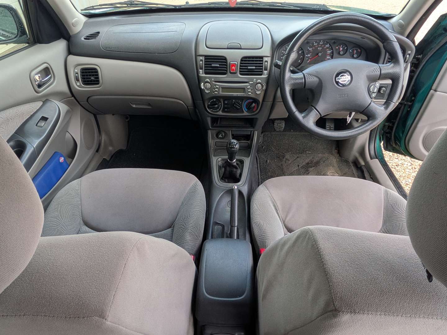 <p>2001 NISSAN ALMERA SE</p>