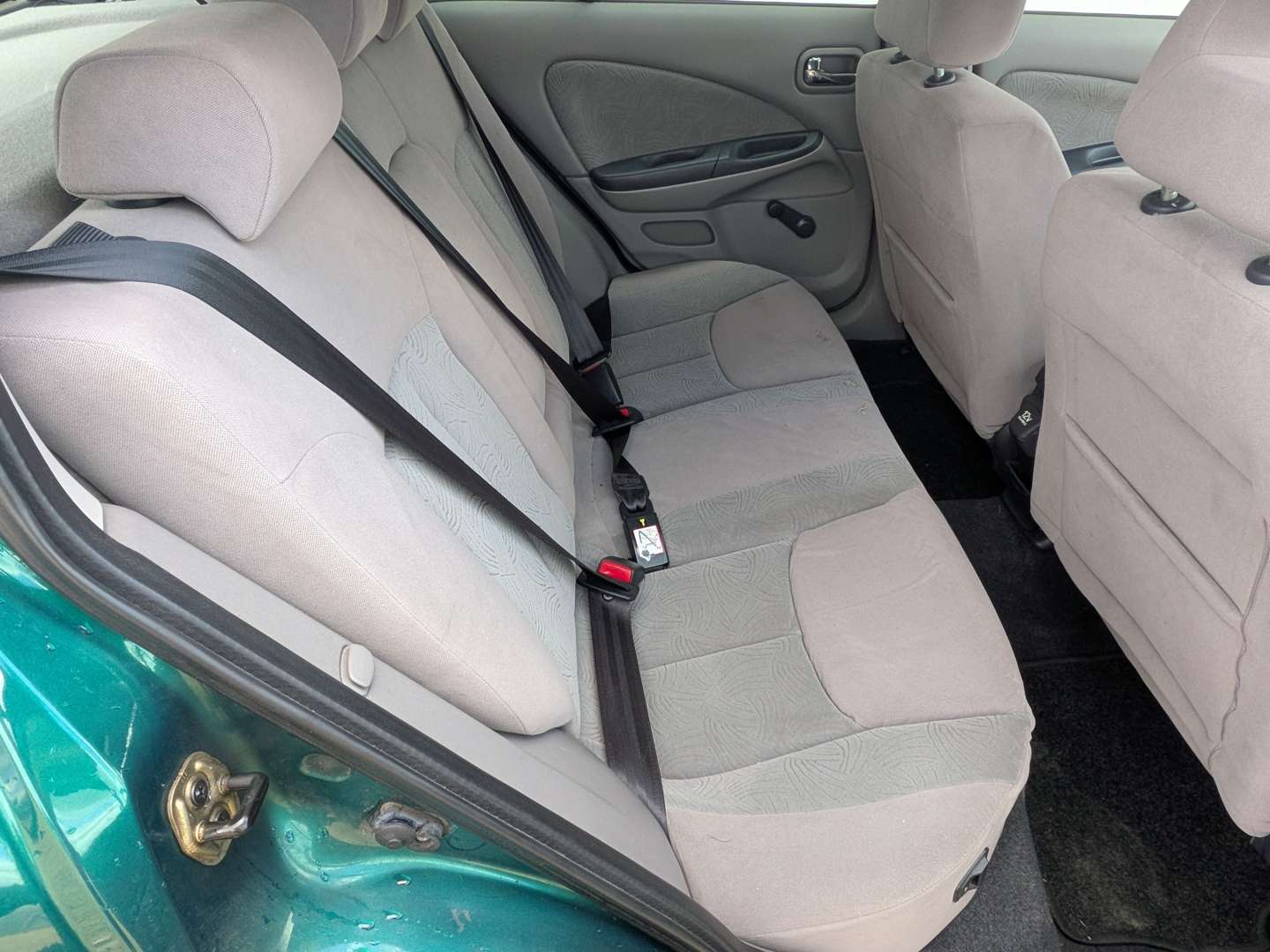 <p>2001 NISSAN ALMERA SE</p>