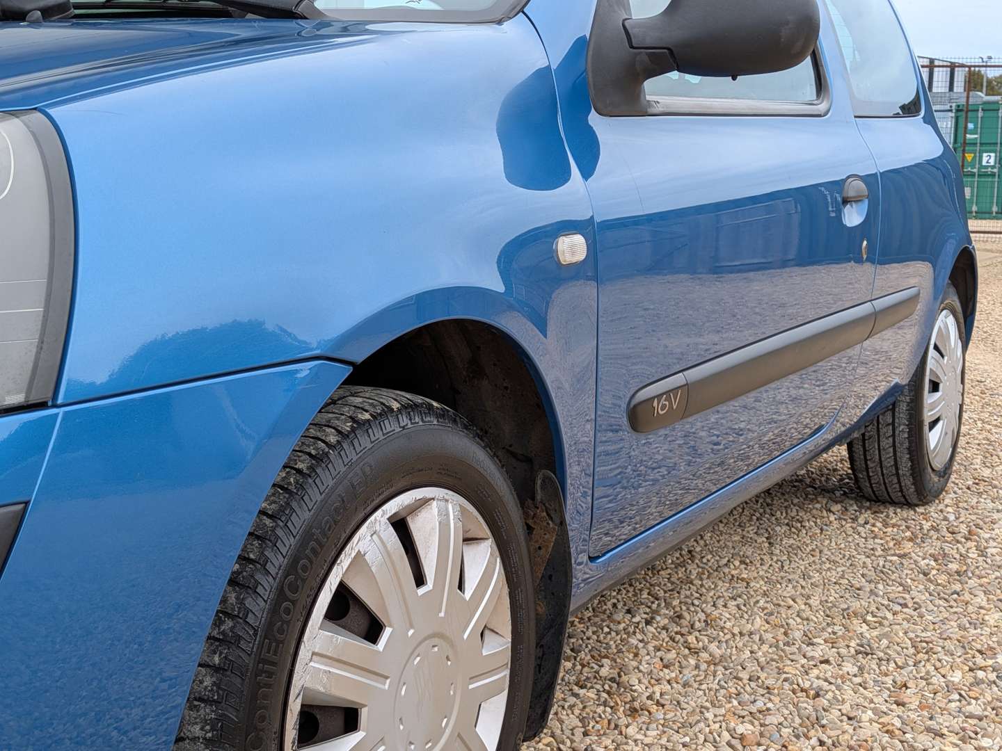 <p>2003 RENAULT CLIO EXPRESSION 16V</p>