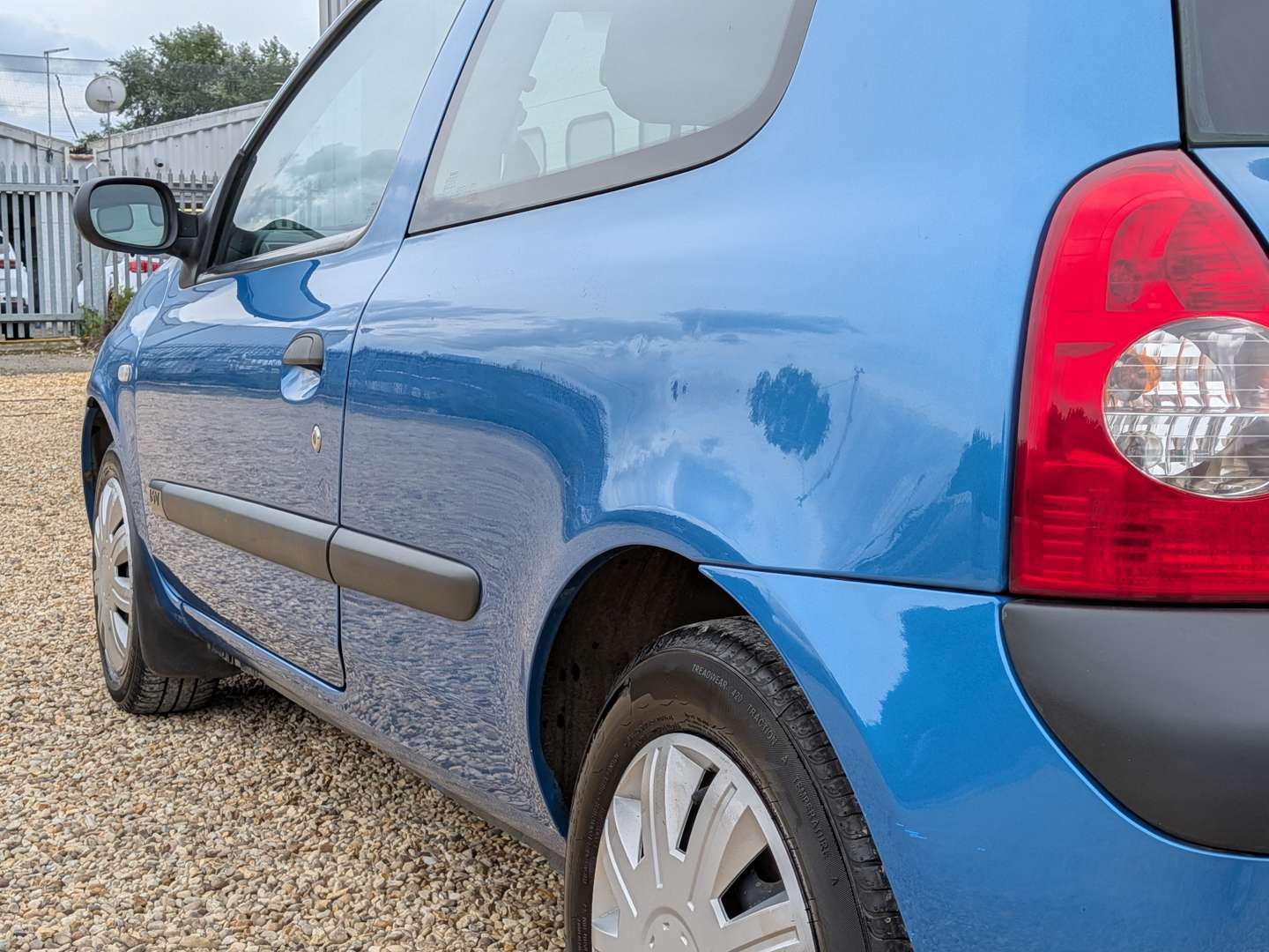 <p>2003 RENAULT CLIO EXPRESSION 16V</p>