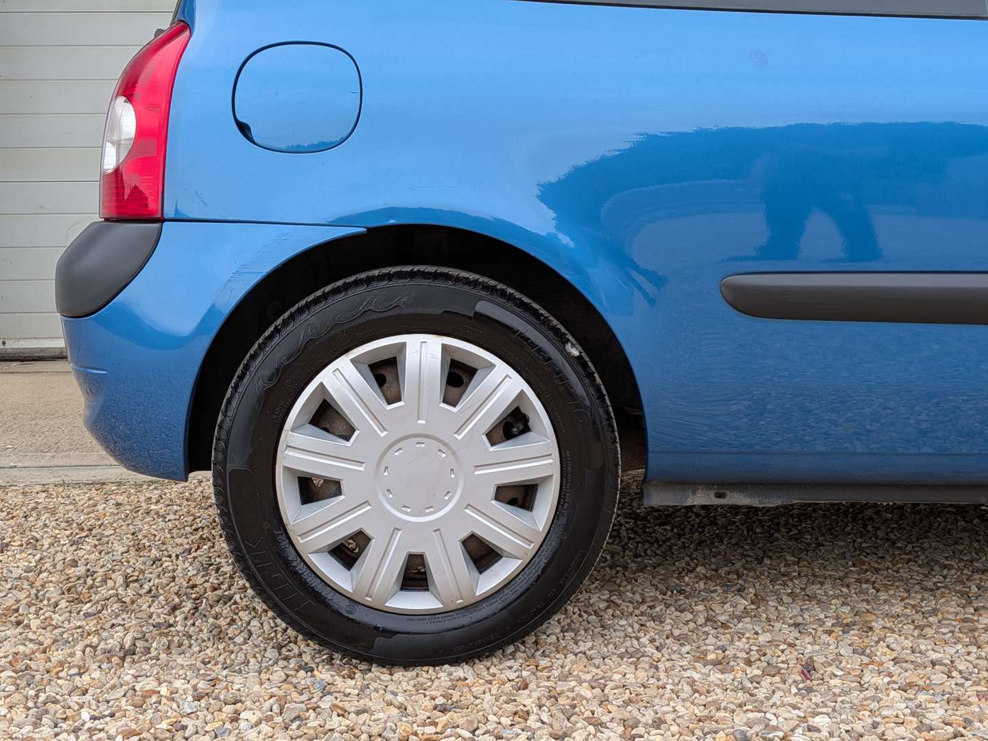 <p>2003 RENAULT CLIO EXPRESSION 16V</p>