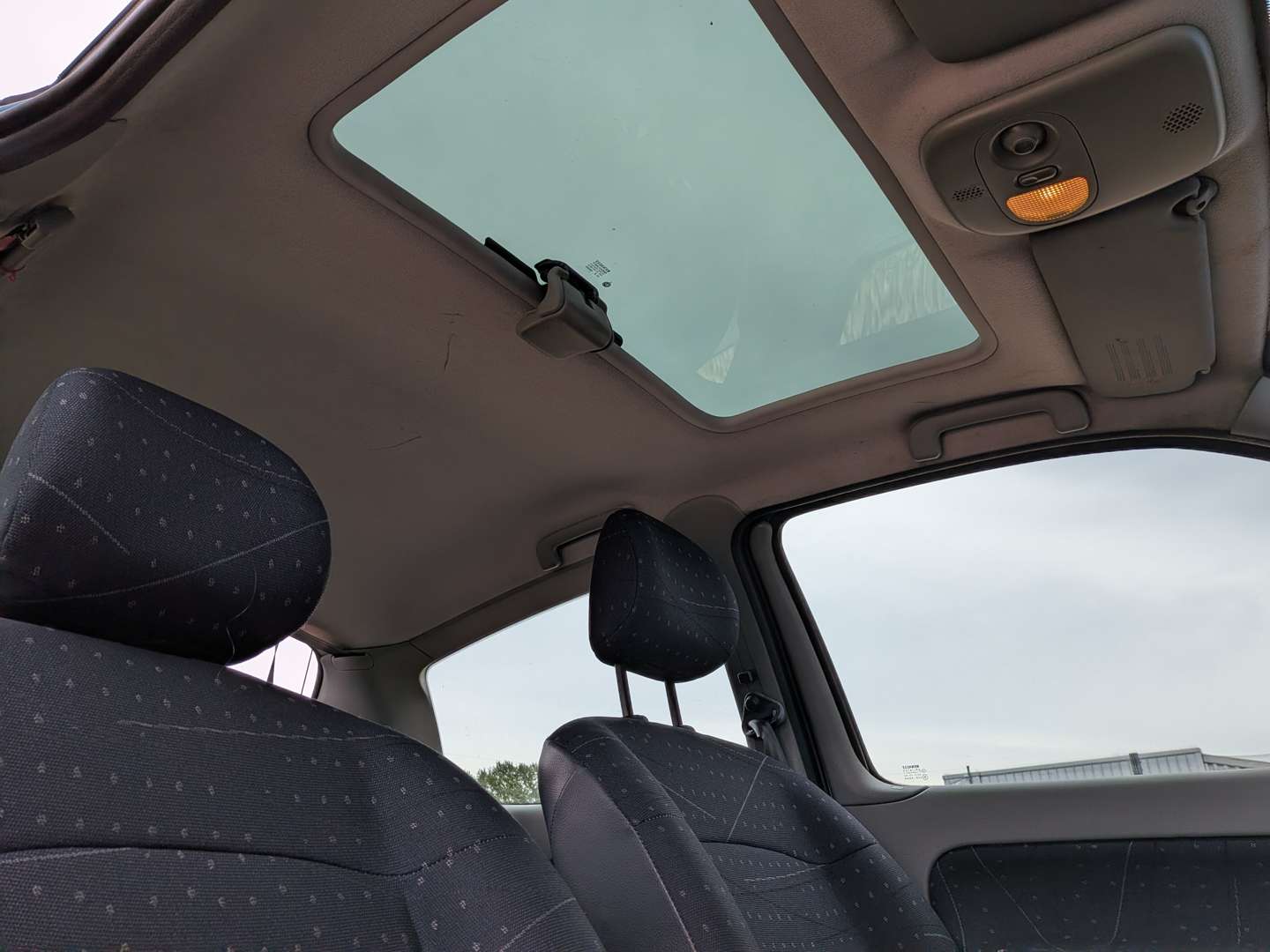 <p>2003 RENAULT CLIO EXPRESSION 16V</p>
