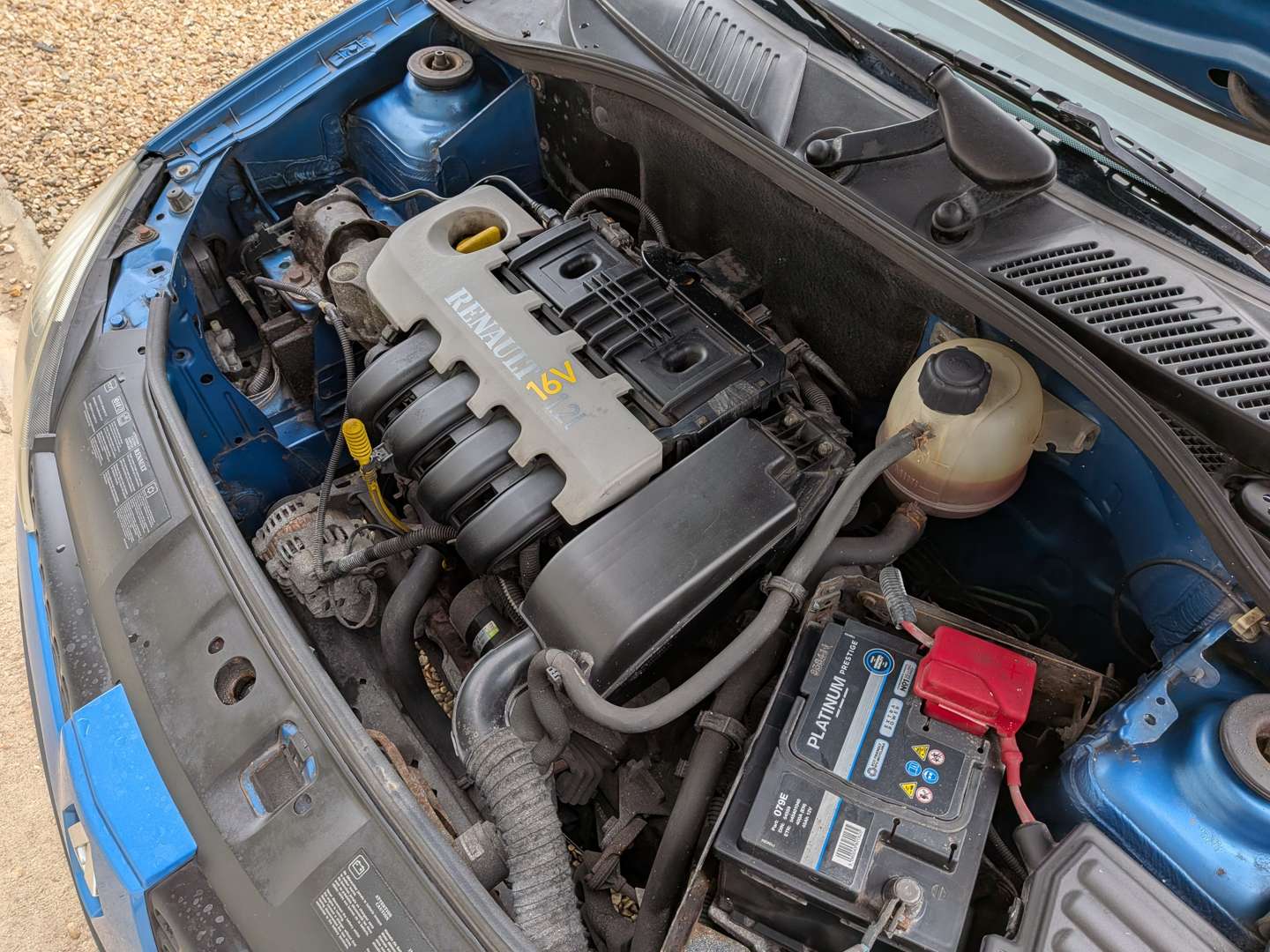 <p>2003 RENAULT CLIO EXPRESSION 16V</p>