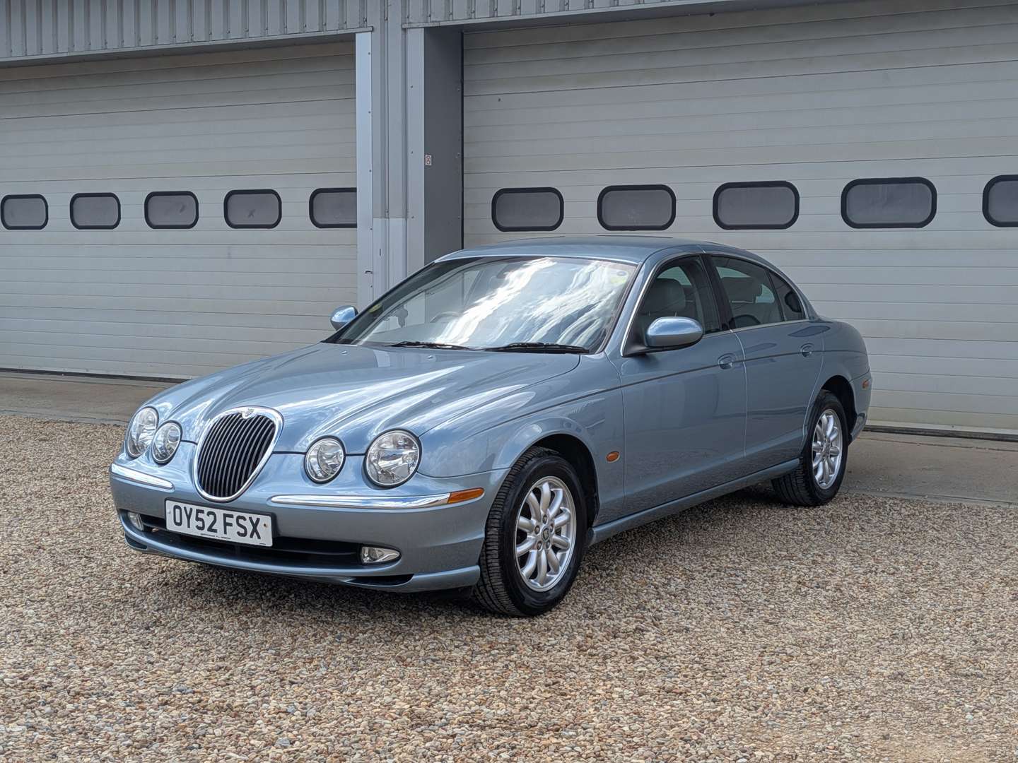 <p>2002 JAGUAR S-TYPE V6 SE AUTO</p>