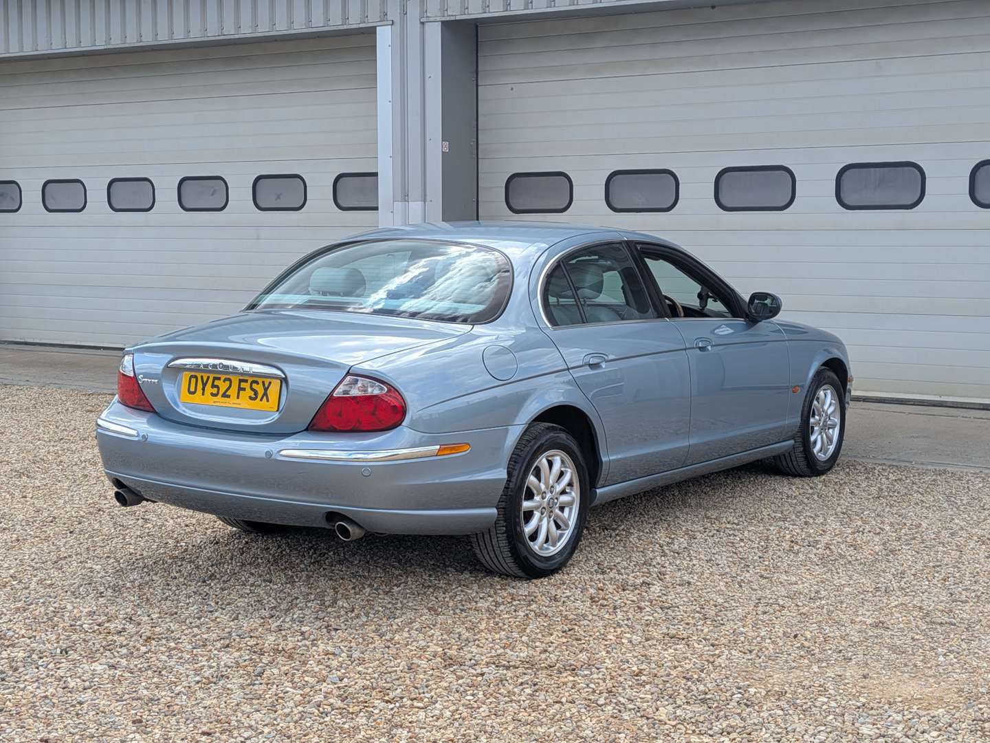 <p>2002 JAGUAR S-TYPE V6 SE AUTO</p>