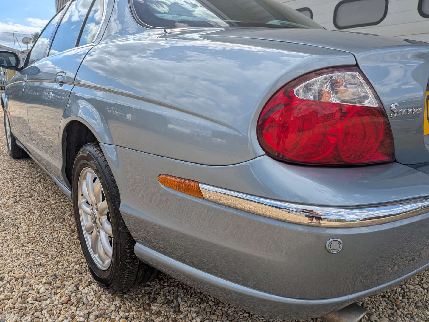 <p>2002 JAGUAR S-TYPE V6 SE AUTO</p>
