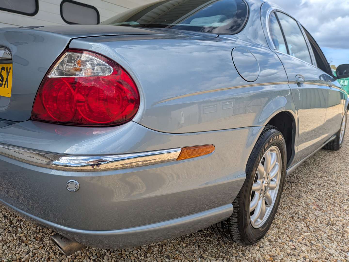 <p>2002 JAGUAR S-TYPE V6 SE AUTO</p>