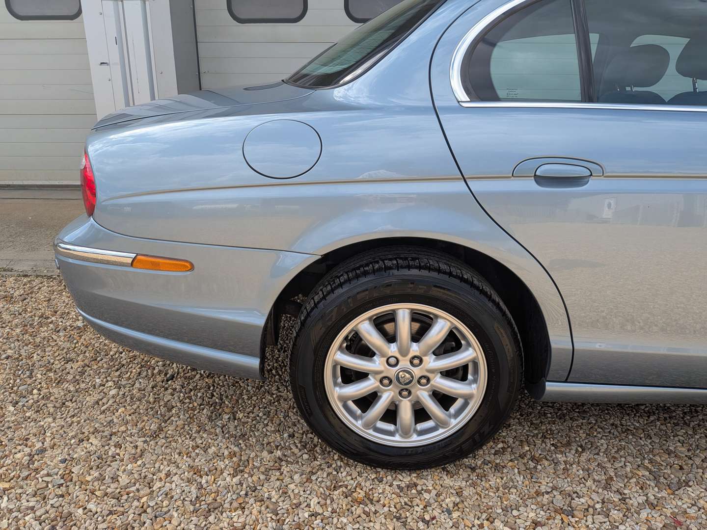 <p>2002 JAGUAR S-TYPE V6 SE AUTO</p>
