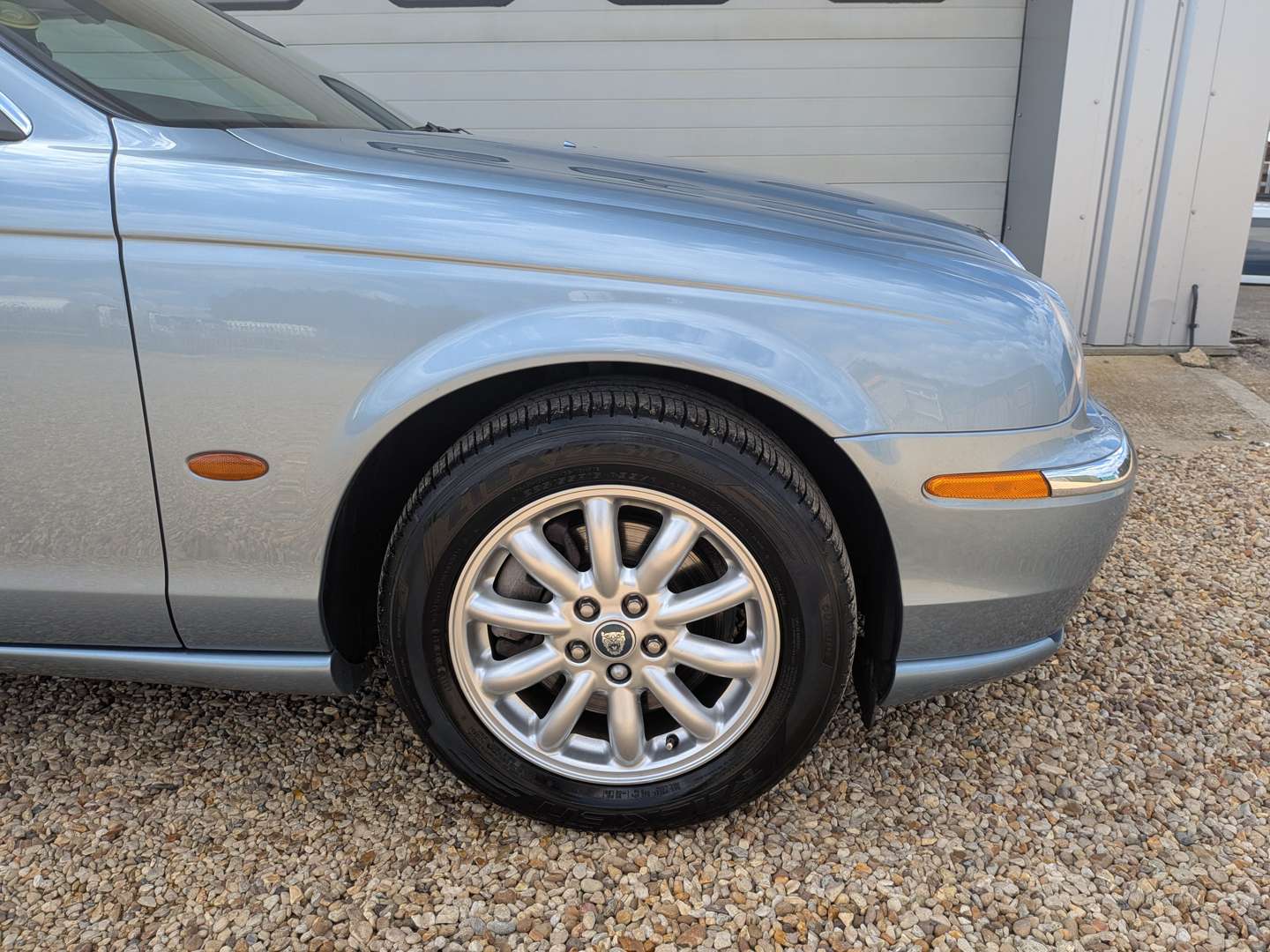 <p>2002 JAGUAR S-TYPE V6 SE AUTO</p>