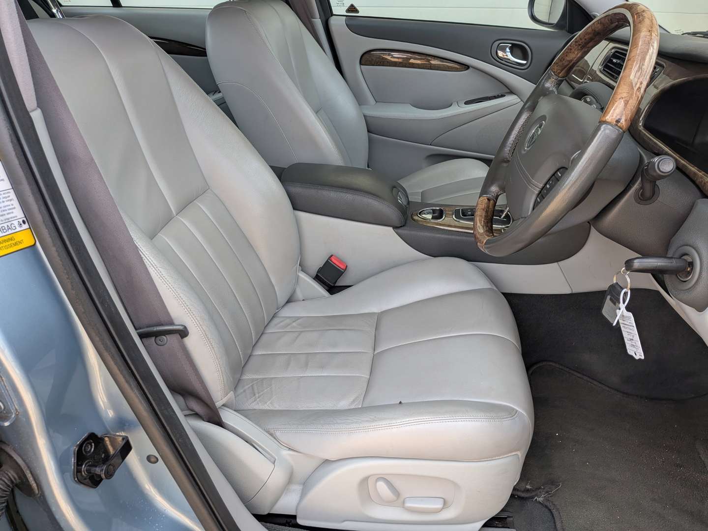 <p>2002 JAGUAR S-TYPE V6 SE AUTO</p>